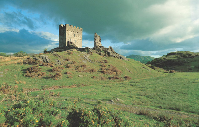 Dolwyddelan_Castle_Cadw.jpg